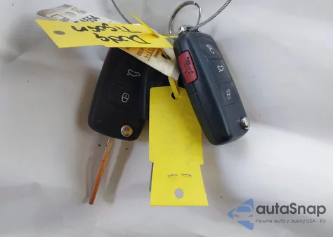 2017 Volkswagen Tiguan 2.0T Sport z USA, uszkodzony, nr VIN WVGUV7AX2HK029485